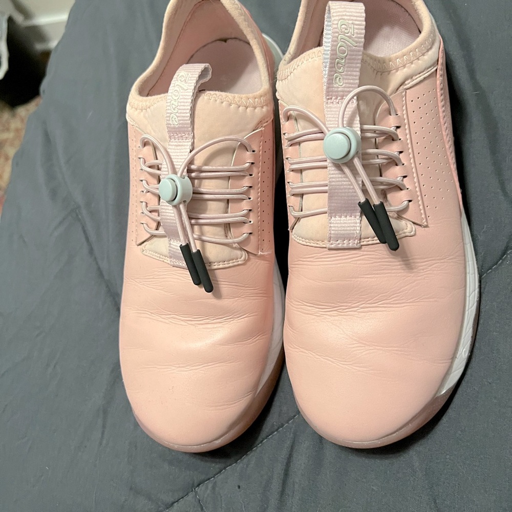 Cloves slip/spill resistant washable shoes
